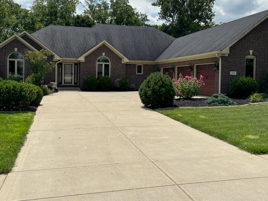 1517 Cherry Tree Rd, Avon, IN 46123