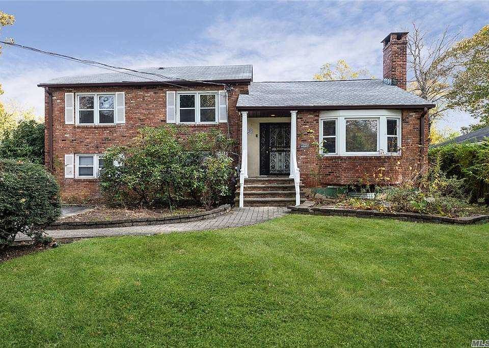 1st image of 96 Dosoris Ln
