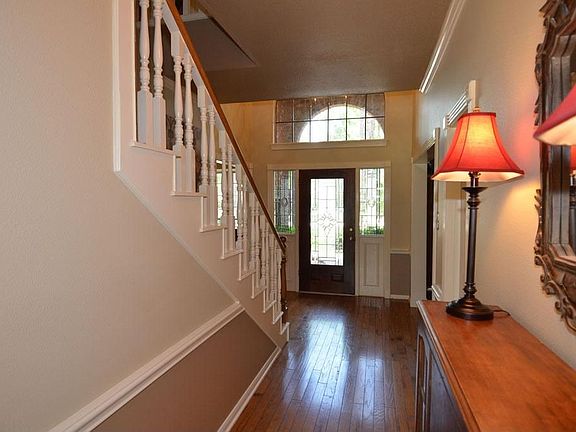 3rd image of 2007 Forest Garden Dr