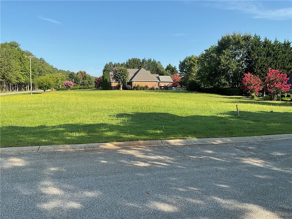 2nd image of 101 Edens Oaks Ct