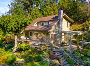 839 Captains Way, Bowen Island, BC V0N 1G2