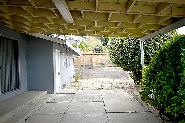 411 Clark Dr — Photo 24