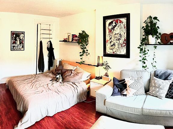 4th image of 140 Saint James Pl APT 2R