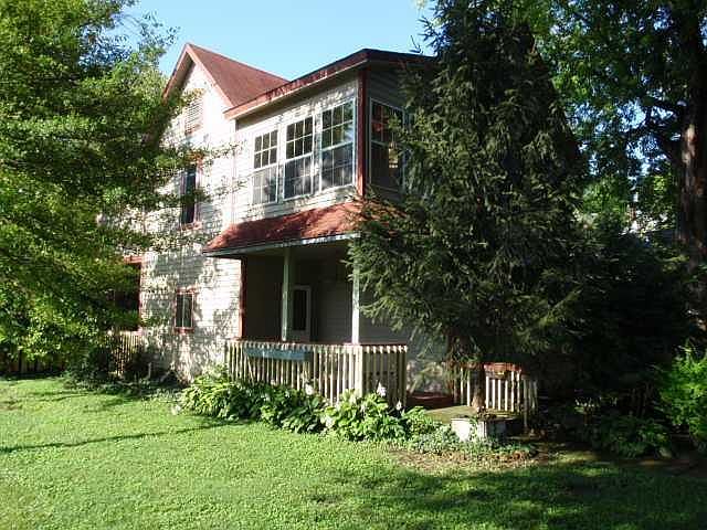 1st image of 805-807 W Beechwood Ave