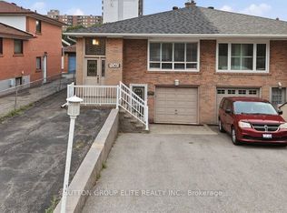 1060 Claredale Rd, Mississauga, ON L5G 1T6