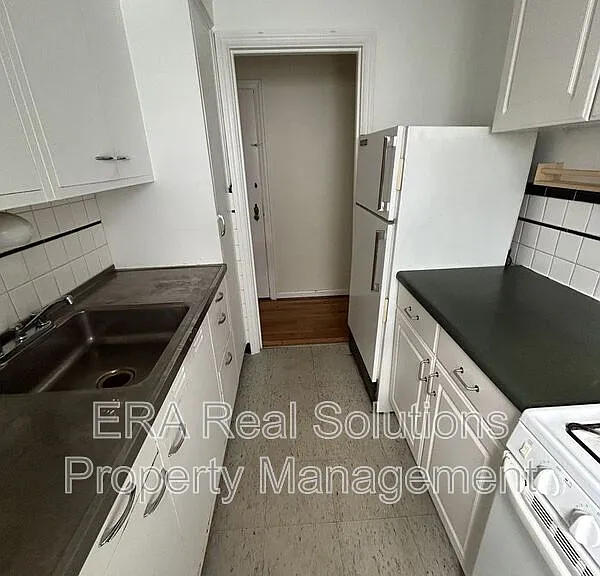 249 Loraine Ave #4 — Photo 4