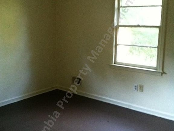 4th image of 911 Old Oak Dr