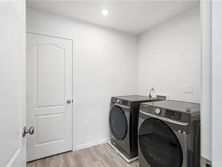 5283 Greenview Ln — Photo 24