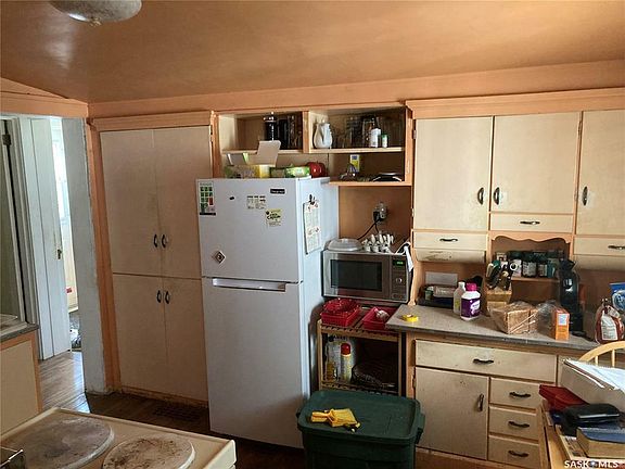 4th image of 768 Retallack St #758