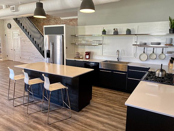 2nd image of 2758 Lafayette Ave #2758A