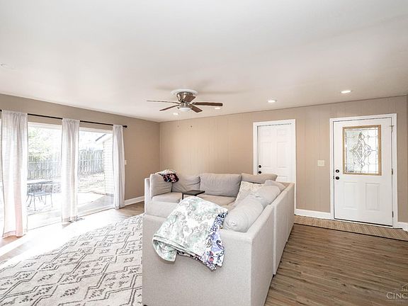 3rd image of 2680 Fulbourne Dr