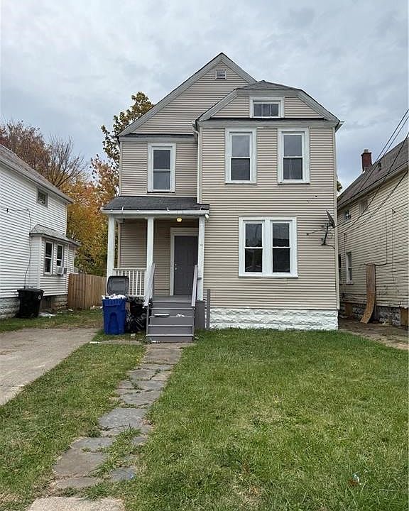 1st image of 2113 W 104th St