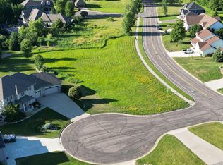 1404 Antler Creek Ct, Sartell, MN 56377