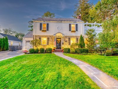 25 Greystone Road, Rockville Centre, NY, 11570