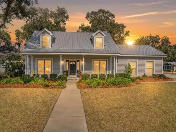 323 Sandcastle Ln, Brunswick, GA 31522