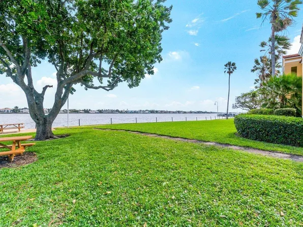 180 YACHT CLUB Way #102, Hypoluxo, FL 33462