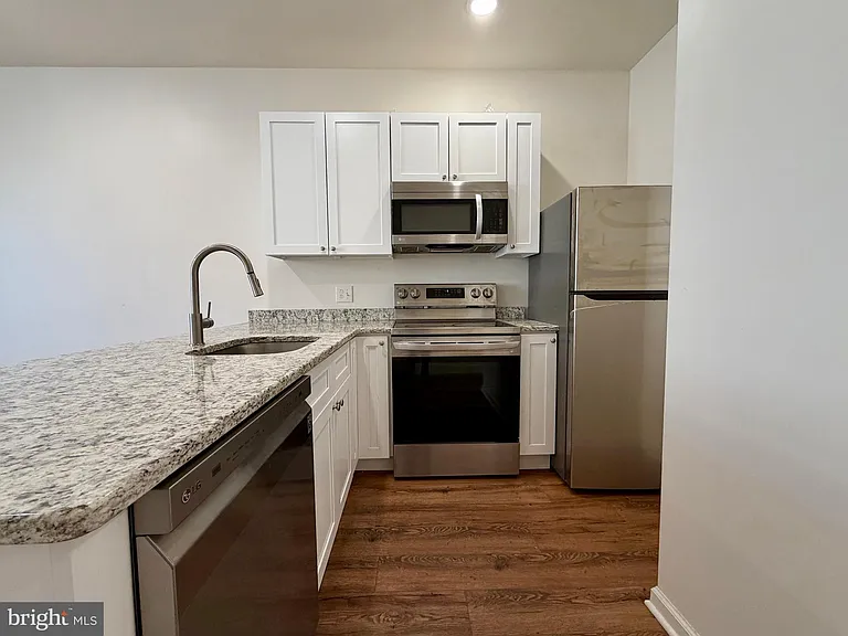 2158 N Broad St #F — Photo 4