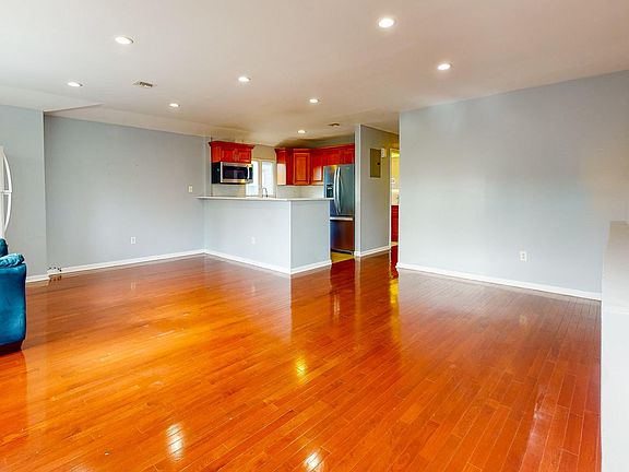 2nd image of 19215 120th Ave Floor 2