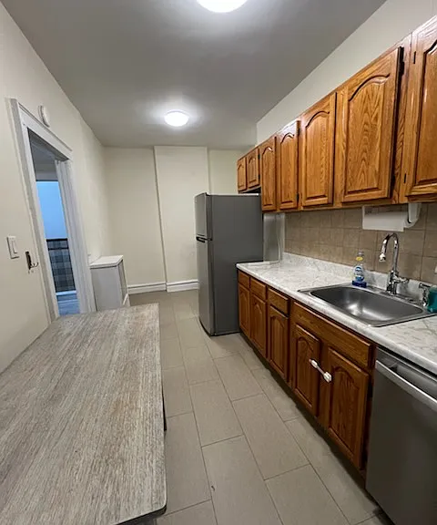 2418 24th St #2 — Photo 2