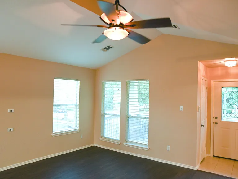 308 Lava Bed Dr — Photo 7