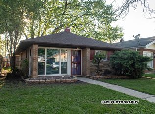 9540 S Bennett Ave, Chicago, IL 60617