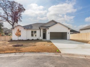 411 Colt Ct, Kathleen, GA 31047