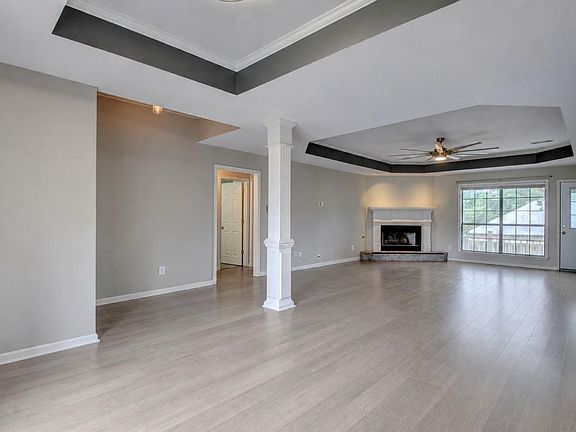 3rd image of 4100 Austin Lakes Cir