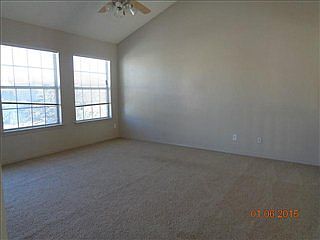 3rd image of 519 Nelda Candelaria Ln