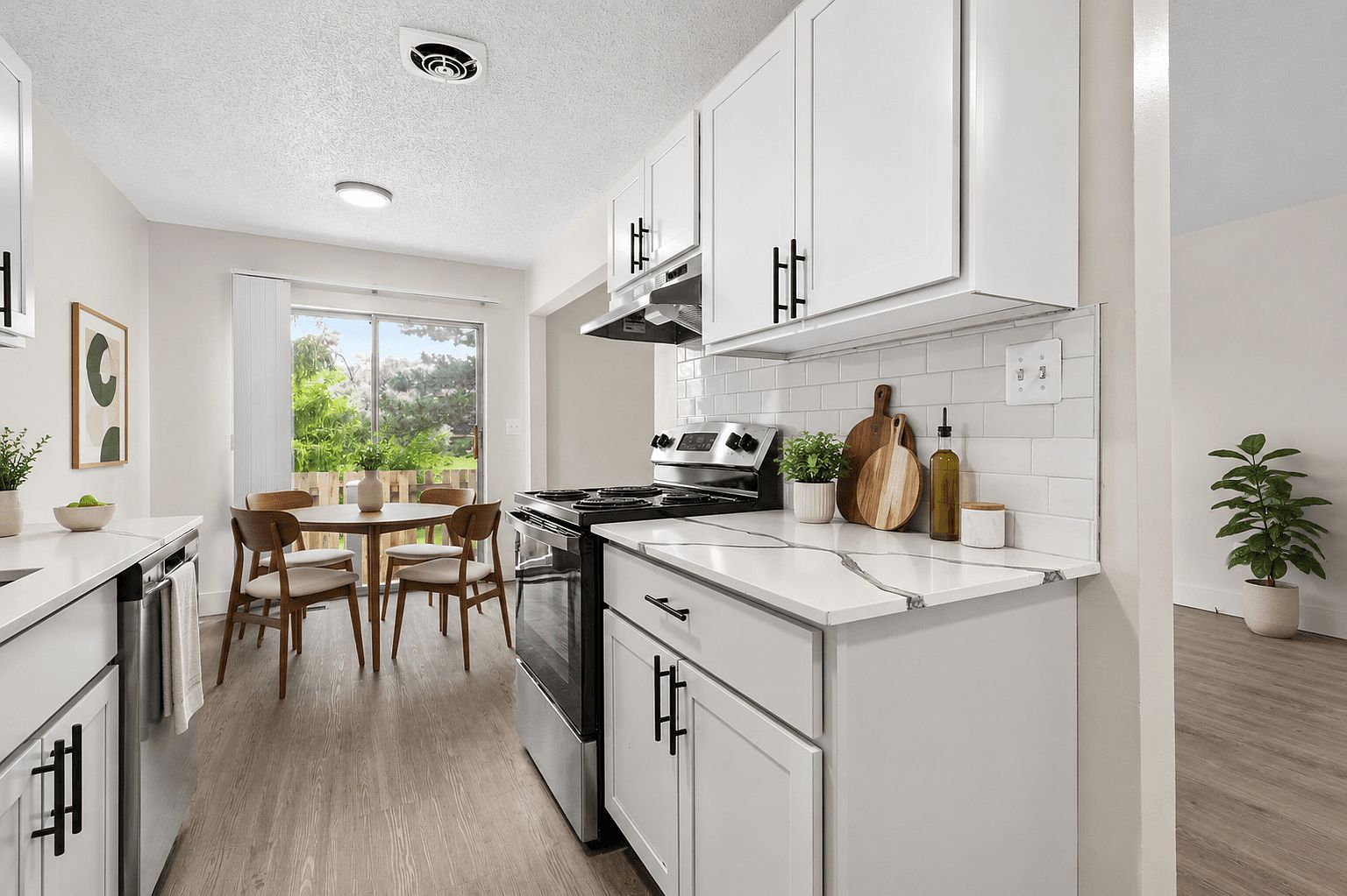 13500 Northside Dr # 520-201, Sterling Heights, MI 48312