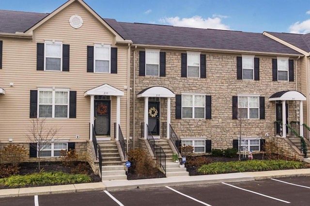 1st image of 239 Oxford Oak Dr