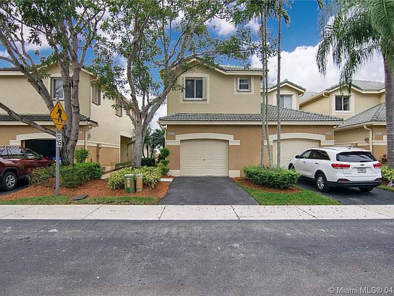 4th image of 2337 Pasadena Way #2337