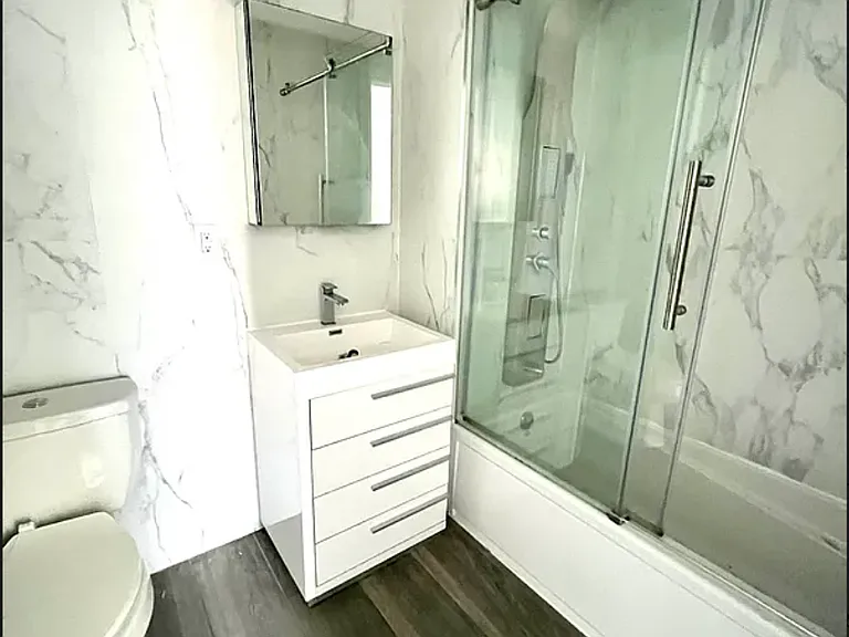 2442 Ocean Ave #5R — Photo 11