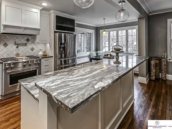 5th image of 324 S 52nd St