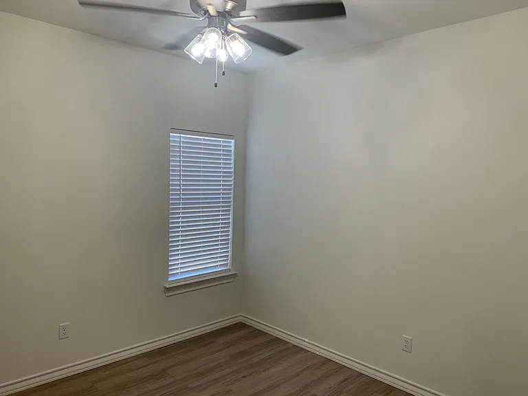 5519 Kemper St — Photo 12