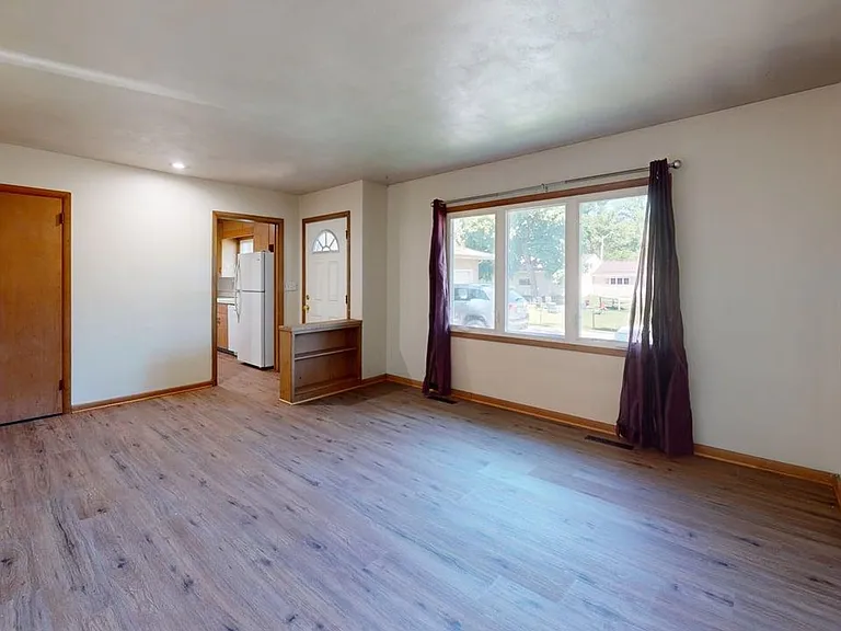 713 Stanton Ave — Photo 4