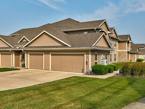 5th image of 2403 NE Oak Dr Unit 3