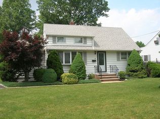 5 Ivy St, Clark, NJ 07066