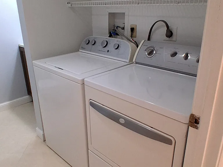 303 Waterview Dr — Photo 72