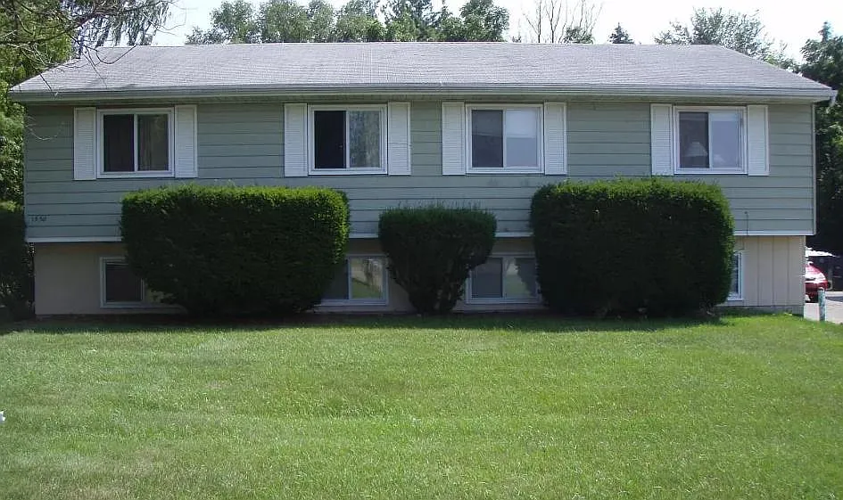 3 bed, 1500 sqft, $1,950 — Photo 2