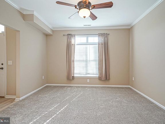 5th image of 207 Raphael Ct