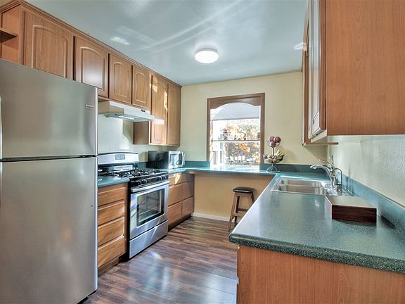 5th image of 2453 Edding Dr