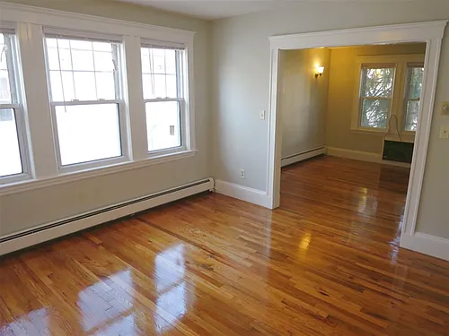 38 Sterling St Photo 1