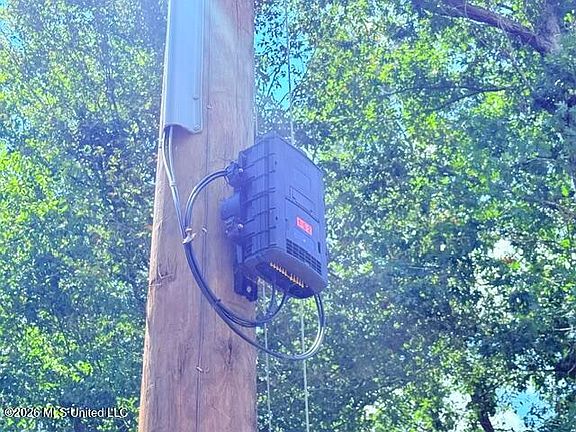 5th image of 261 E Salem Rd