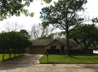 3700 Misty Cove Ct, Dickinson, TX 77539