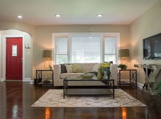 8843 S Clyde Ave, Chicago, IL 60617