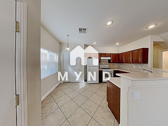 5th image of 1147 Volcanic Garden Ct Unit 102