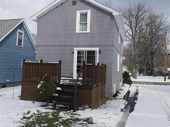 2nd image of 146 Franklin St
