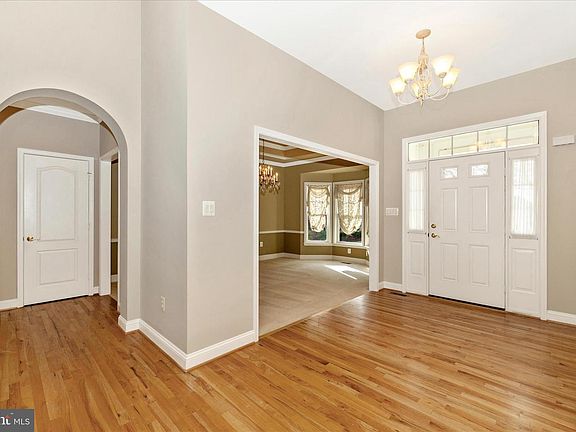 4th image of 2654 Brook Valley Rd