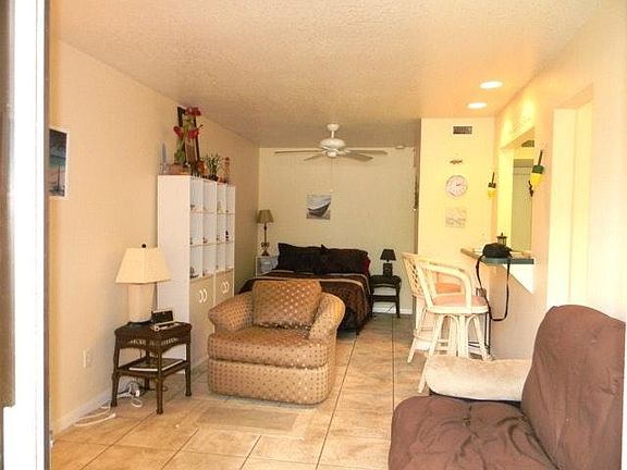 4th image of 22302 Vick St APT 112
