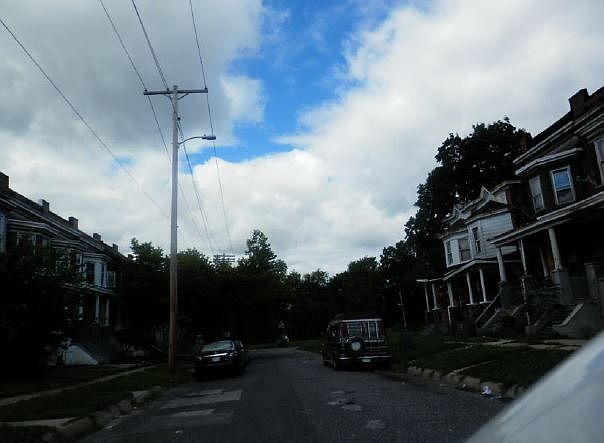 2nd image of 3129 Virginia Ave